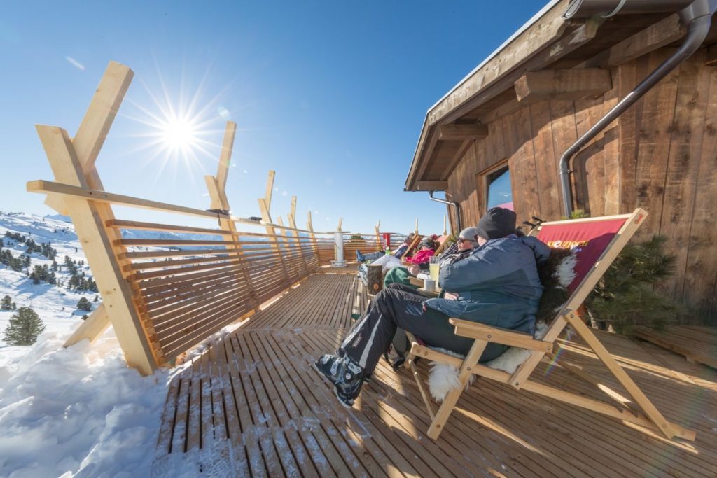 Kreuzjochalm-Skiosk-Terrasse-2